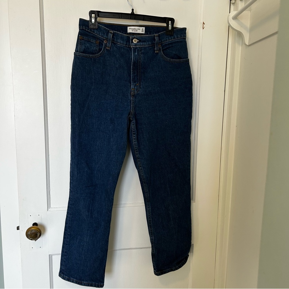 A&F Curve Love 90s Straight Ultra High Rise Jeans, size 29XS